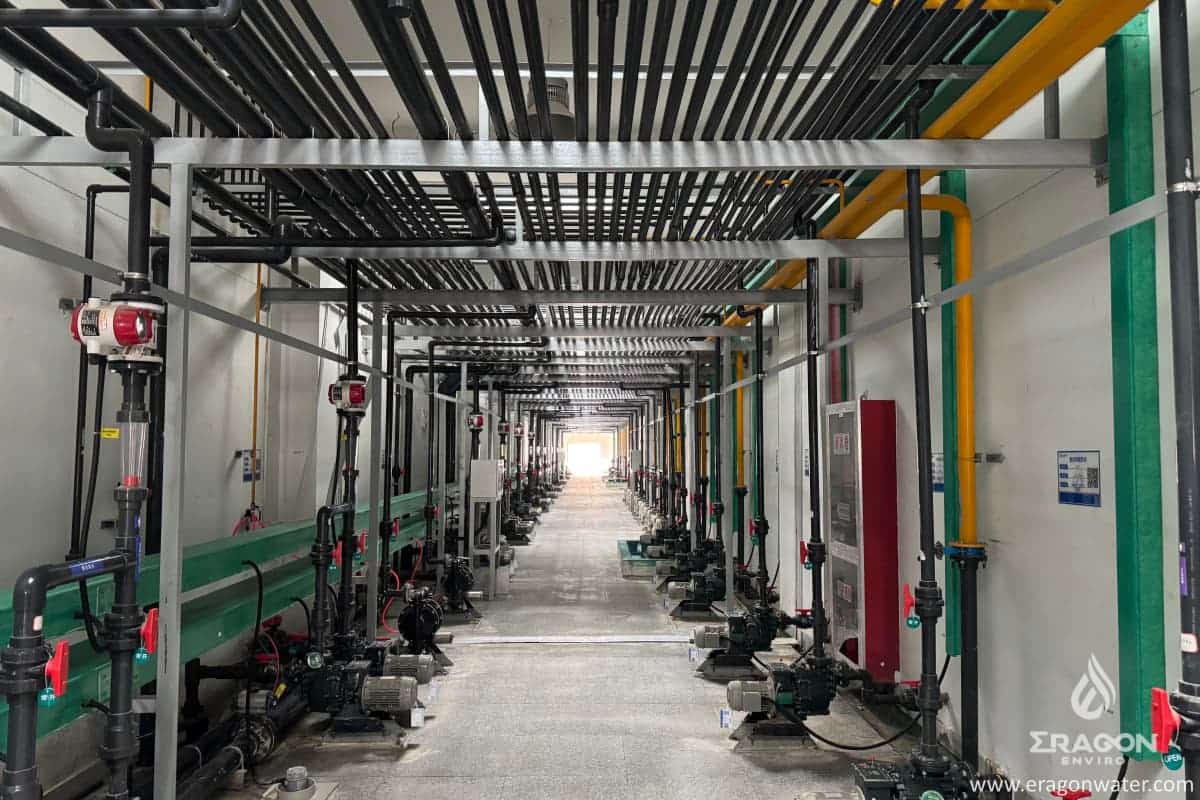 Центральная очистная станция промышленного парка, занимающаяся отделкой поверхностей.